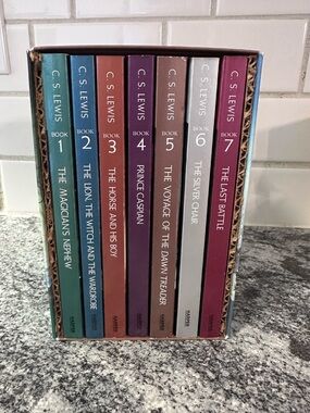 Complete Chronicles of Narnia 7 Book Box Set C.S. Lewis Harper Paperback Set